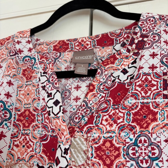Chico’s Size 1 Tile Paisley Floral Patterned High Low Top Chicos Size Medium - Picture 7 of 12